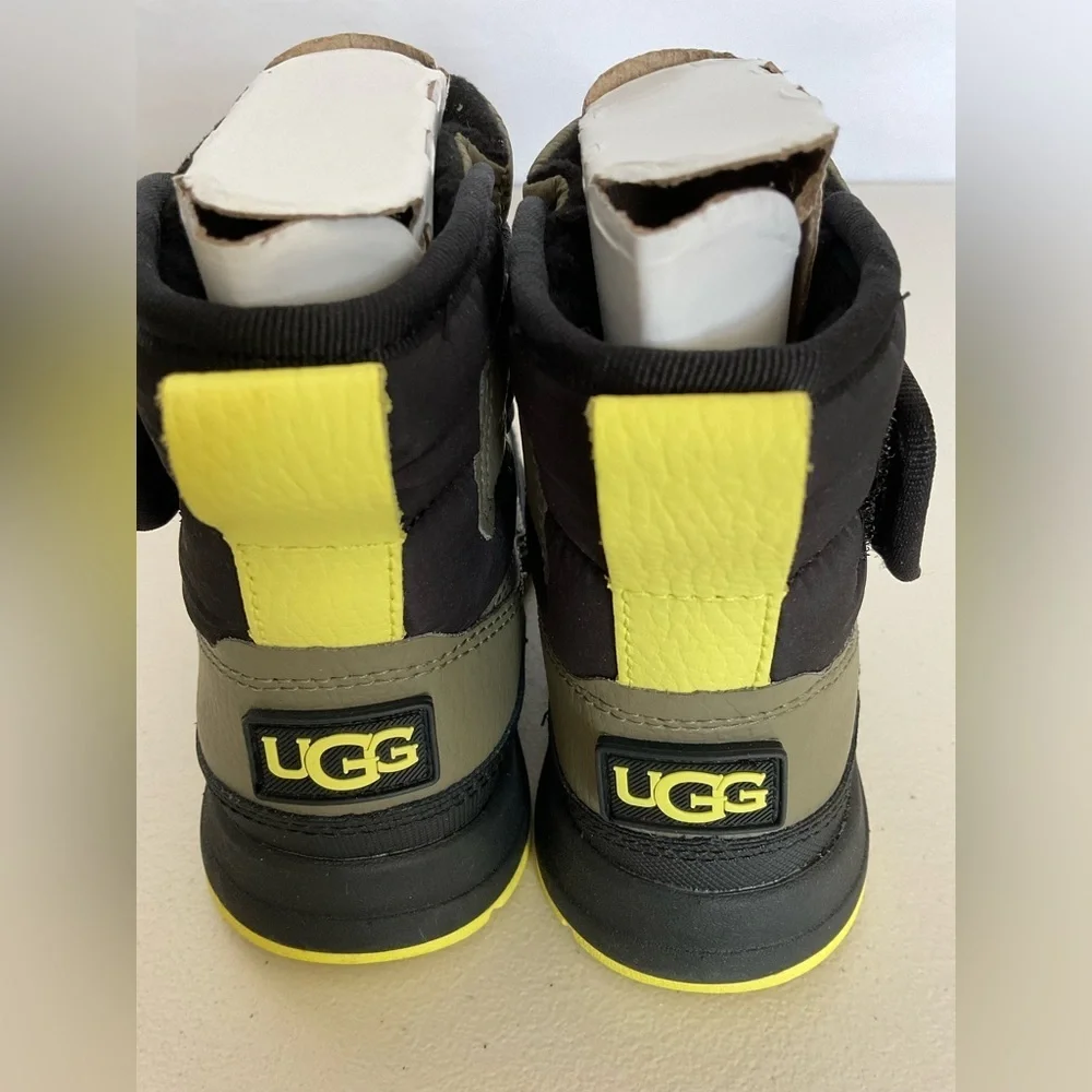 UGG step into